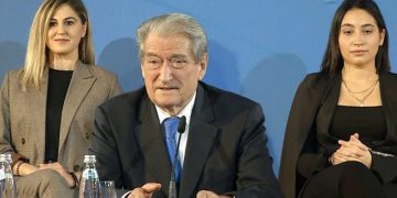 “Foltorja” çorodit Berishën me sklerozë, nuk e kupton se është në opozitë!  Vettingun e politikanëve me metoda policeske do ta ndryshojmë sapo të shkojmë në parlament
