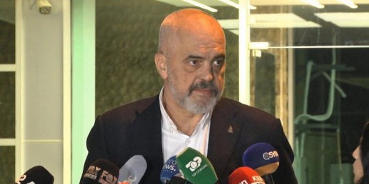 Rama fton Bashën të ulen në tryezë për vetingun në politikë, tregohet i gatshëm të dëshmojë në Komisionin Hetimor për 25 prillin