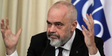 “Pika që ka përmbysur çdo kupë është…”! Rama shpërthen me tone të forta ndaj kryetarëve të bashkisë së vendit tonë: S’dua ti hyj listës me radhë, por kam kampionin këtu. Ja ndaj kujt hodhi kritika të forta