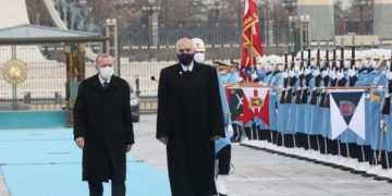 Për skeptikë dhe “astronautët”  e Fb!  A është Turqia “raketa” e satelitëve shqiptarë në orbitë dhe a e dini sa kushton një minisatelitët?