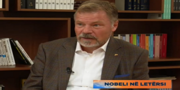 “Kadareja duhej të merrte Nobel-in në vitet 90”, ish-anëtari i Akademisë Suedeze: Para tij, e meritonte Lasgushi