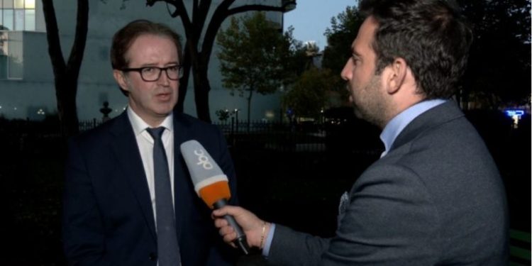 “Nuk jam me asnjërin”, Tomor Alizoti: Faji i Berishës që la institucionet e PD të dobëta, demokratët të reagojnë për krizën