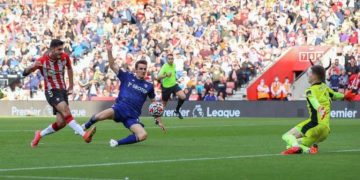 VIDEO/ Moment magjik për Armando Brojën! Shënon golin e parë në Premier Ligë dhe i jep fitoren ekipit të vet