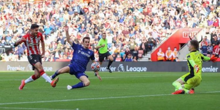VIDEO/ Moment magjik për Armando Brojën! Shënon golin e parë në Premier Ligë dhe i jep fitoren ekipit të vet