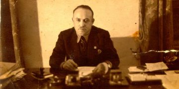 Historia e vërtetë e Qazim Mulletit, politologut, personazhit të rrallë që historia jonë është treguar e padrejtë me të, që fliste dhe shkruante mbi 8 gjuhë të huaja