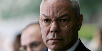 Humb jetën nga Covid 19 Colin Powell, ish-Sekretari Amerikan i Shtetit ndahet nga jeta në moshën 84 vjeçare