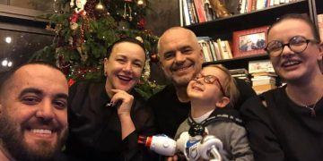 “Dua të kem një jetë të tretë”, Rama flet për të ardhmen pas largimit nga politika: Nuk do bëhem mbret dhe as President i Shqipërisë e Kosovës