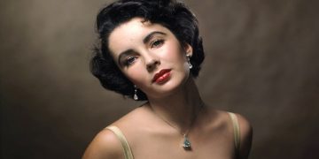 Elizabeth Taylor një nga yjet e kinematografisë, që shquhej për bukurinë e saj dhe stilin e jetës magjepsës