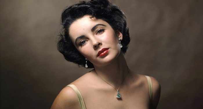 Elizabeth Taylor një nga yjet e kinematografisë, që shquhej për bukurinë e saj dhe stilin e jetës magjepsës