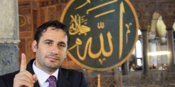 INVESTIGIMI/ Dyshime për pastrim parash: Spitali me humbje i Elvis Naçit blihet nga Kryegjyshata bektashiane për një shumë të majme