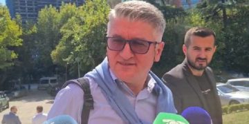 Gjekmarkaj: Berisha sillet sikur partia është ‘tokë e xanun’, vetë Ali e vetë Kadi! I duhet partia për t’u mbrojtur nga drejtësia