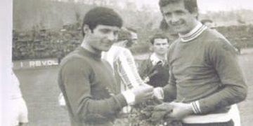 Jani Kaçi, kolosi i portës korçare që u ndëshkua për fotografinë e Enver Hoxhës