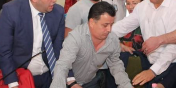 Zbardhet debati me dyer të mbyllura në selinë blu, Basha: Berisha po u bën presion strukturave, kam SMS pafund. Noka: Ik or struc