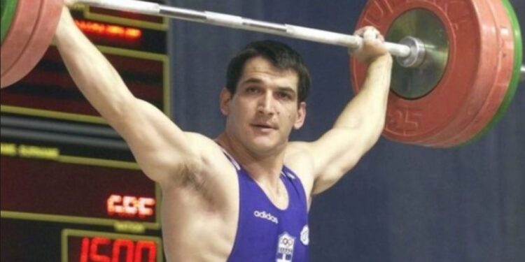 Prej tre ditësh në mes të oborrit! Humb jetën e vetme nëna e Piro Dhimës në Himarë