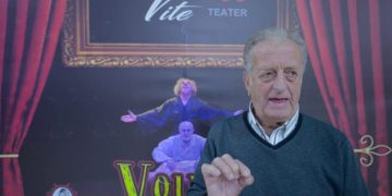 ”Me mire gjalle pa dekorata, se ne dhe me dekorata”! Humoristi Vasil Vaso del hapur