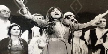 “T’i tërhiqet vëmendja Vaçe Zelës”! Pse e zemëroi artistja Sigurimin gjatë turneut në Greqi?