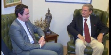 Misteri i mbështetjes së çuditshme që i vjen Sali Berishës nga Kosova