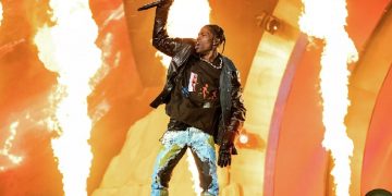 Koncerti tragjik i Travis Scott me 8 viktima ‘pushton’ rrjetin! Postimi ngushëllues për jetët e humbura ngre një numër të lartë akuzash dhe reagimesh