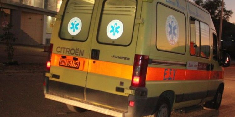Rritën shpejtësinë për të shmangur policinë, aksidentohet furgoni i mbushur me emigrantë! 7 viktima dhe 7 të plagosur në Greqi