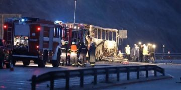 Tragjedi katastrofike në Bullgari: Autobusi përplaset dhe merr flakë, humbin jetën 46 persona! Shumica turistë nga Maqedonia e Veriut