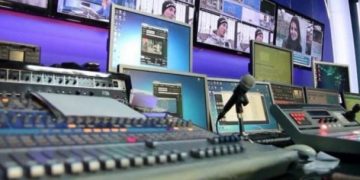 Mentor Kikia: As bukë, as ujë, vetëm “Përputhen” dhe lloqe politike … Ose një vështrim i trishtë mbi median shqiptare