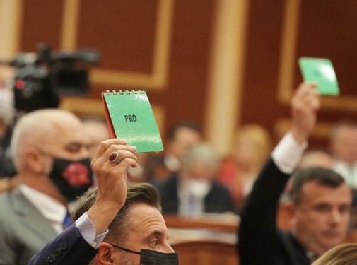 Braçe kundër paketës së re fiskale: S’do jepja kurrë votën pro! Sot dorëzova 4 propozime për ta ndryshuar