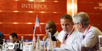 A po rrezikon Interpoli të bëhet një vegël në shërbim të regjimeve autoritare?