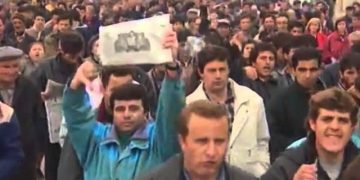 Publikohet për herë të parë dokumenti sekret! SHISH i Gazidedes ishte në dijeni për rrezikun që i kanosej vendit nga firmat piramidale