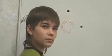 “Jeta njerëzore do të ndryshojë kur të hapet…”! Shkencëtari 11-vjeçar me njohuri gjeniale ka habitur profesorët: Jam nga Marsi por rilinda në tokë për t’ju shpëtuar nga apokalipsi