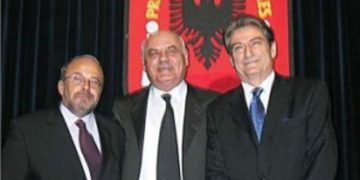 “Si e pajtova Fatos Nanon me Sali Berishën”?! Alfred Moisiu nxjerr prapaskenat politike dhe zbulon gabimin fatal që i kushtoi shumë të ardhmes së Shqipërisë