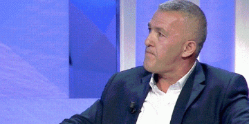 “Janë të lindur për të qenë të fortë, por nuk kishin frena”! Erzen Breçani: Haklajt i vraun Nano por Hoxhs i’a plas në sy E di i madhe e i vogël …i vrau Sali Berisha