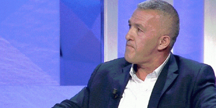 “Janë të lindur për të qenë të fortë, por nuk kishin frena”! Erzen Breçani: Haklajt i vraun Nano por Hoxhs i’a plas në sy E di i madhe e i vogël …i vrau Sali Berisha