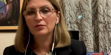 “Ti je aksident historik”! Gjiknuri përplaset me Voltana Ademin: Ke tre vjet në zyrë pa zgjedhje, je me fat në këtë rast