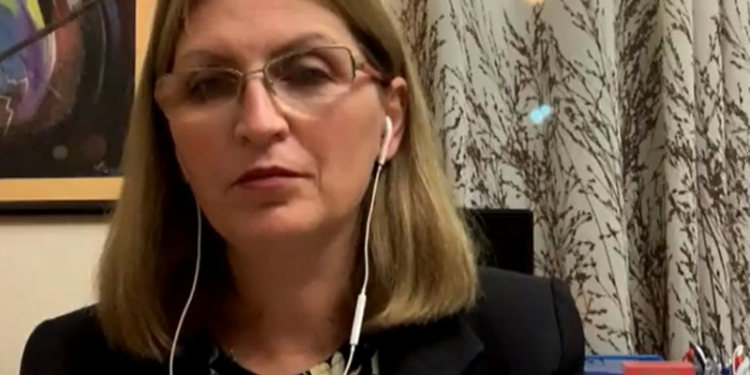 “Ti je aksident historik”! Gjiknuri përplaset me Voltana Ademin: Ke tre vjet në zyrë pa zgjedhje, je me fat në këtë rast