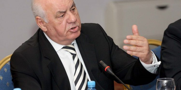 Alfred Moisiu plas ‘bombën’: E ka në akuzën e DASH! Ja si më bënte presion mafioz Sali Berisha me nipat: “Daja të firmosë shkarkimin e prokurorit”!