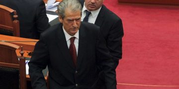 SKANDALI/ Del zbuluar mashtrimi i madh i Sali Berishës me foto dhe video!