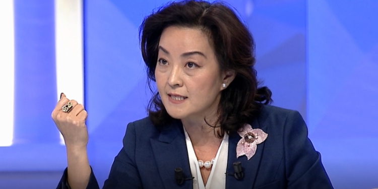“Ky është vetëm fillimi”! Arrestimi i politikanëve të korruptuar, ambasadorja Yuri Kim del me paralajmërimin e fortë: Vazhdojnë të pastrojnë paratë…