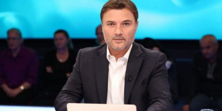 “Do e mbyllësh gojën ti, se…”! Plas sherri në emision mes sekretarit të Partisë Komuniste dhe Alibeajt: E di shumë mirë nipi i kujt je