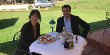 Shtohet misteri rreth pasurisë së kreut të PD: Me qera apo pa qera?! I pastrehë… Lulzim Basha nuk deklaron se ku banon: Zero shpenzim për qira pas 2019, Aurela pa punë