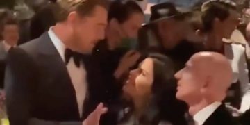 E dashura e tij flirtoi me aktorin? Reagon Jeff Bezos: Leo, hajde pak këtu!