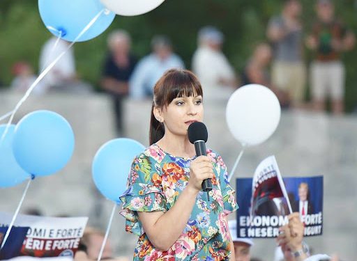 Ish-deputetja e PD sulmon Lulzim Bashën: Me kë tallesh ti o besëprerë?