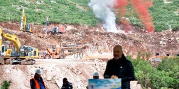 Një vajzë shtyp butonin, nisin punimet për tunelin e Llogarasë! “Unë nuk pres shirita, jam i fokusuar tek fundi”, Rama numëron projektet: Do jenë ‘fabrika buke’