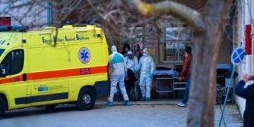 Po ktheheshin nga Shqipëria, aksident tragjik në Greqi: Djali 17 vjeçarë i mbijetuari nuk e di se humbi prindërit dhe motrën: Mendova se kishin rënë në koma