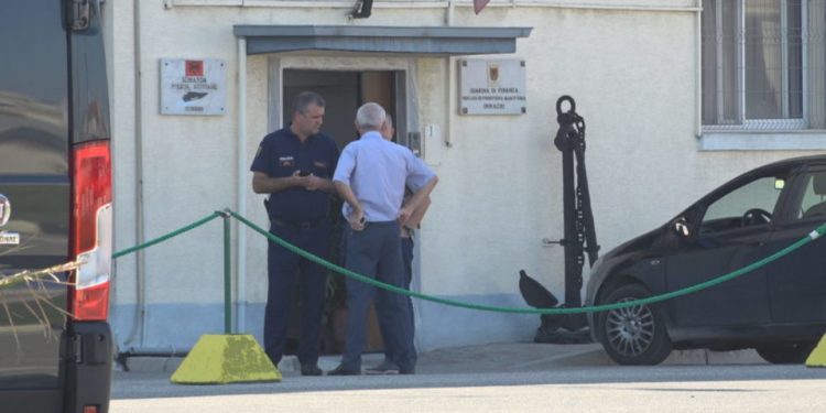 Përdornin tranzit Shqipërinë, pranga arabes dhe suedezit për trafik njerëzor