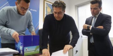 Azgan Haklaj: Llamba magjike e Aladinit nuk mund ta shndërrojë sëndukun e Palokës në arkën e Noes