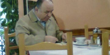 VIDEO/ “Me Berishën PD do hajë veç mish e pilaf”, Mero Baze ironizon Fahri Balliun