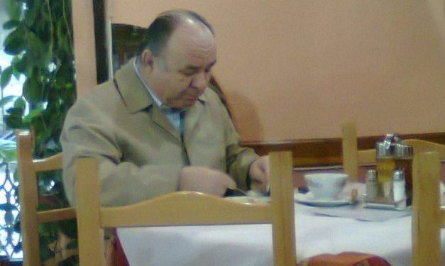VIDEO/ “Me Berishën PD do hajë veç mish e pilaf”, Mero Baze ironizon Fahri Balliun