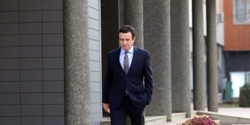 Berati sulmon Binin: Albin Kurti është politikan i pabesë