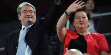 “Shenjtorja” (non grata) që tani do të vjedhë dhe Nënë Terezën