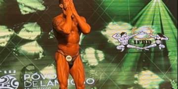 Diplomati triumfon në Bodybuilding, sjell në Shqipëri medaljen e artë. Marin Meksi mahnit edhe në Botëror